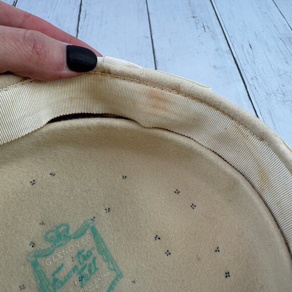 VTG 60's Janyth Roy Glenover Ivory Faum Tra Felt Pillbox Hat With Satin Bow - Picture 10 of 16